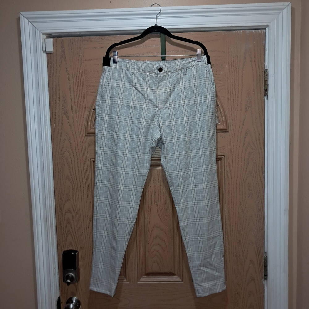 Men's Gray Plaid Pants
